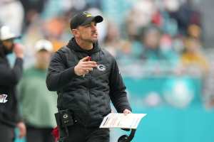 Rodgers remains upbeat amid thumb injury, Packers' slump - The San Diego  Union-Tribune