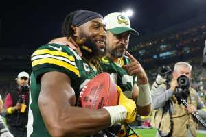 NFL Christmas Day live tracker: Aaron Rodgers, Packers spoil holiday for  Tua Tagovailoa and Dolphins