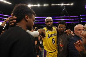 Lakers' LeBron James Has NBA Twitter Hyped After Drew League Performance, News, Scores, Highlights, Stats, and Rumors