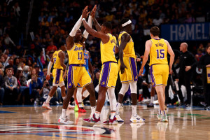 LeBron scores 47 on his birthday, Lakers beat Hawks 130-121 - The Atlanta  Voice