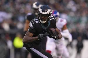 Philadelphia Eagles TRADING Quez Watkins & Cut Trey Sermon In Bleacher  Report Article; Eagles Rumors 