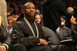 Floyd Mayweather Confronts Jake Paul on Video at Heat Game; Paul Calls out Money