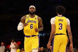 Hypothetical Lakers Trades to Boost Pursuit of 2024 NBA Title