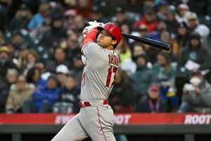 Angels' Pitcher Shohei Ohtani Signs Endorsement Deal With New Balance –  Footwear News