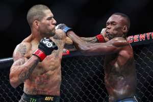 Alex Pereira Calls out 'Child' Israel Adesanya for Mocking His Son After UFC 287 KO