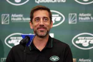 \ud83c\udfc8 NFL: Conflicting reports on completed trade sending Aaron Rodgers to Jets