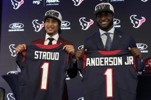 2023 NFL Draft trade: Chicago Bears trade #1 pick to Carolina Panthers -  Music City Miracles