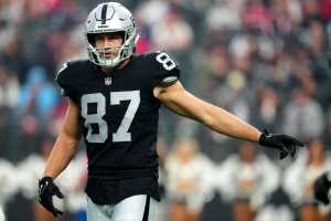 Derek Carr selected to 4th Pro Bowl amidst trade rumors - Sactown Sports