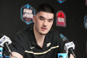 Zach Edey to Withdraw From 2023 NBA Draft, Return to Purdue for Senior Season