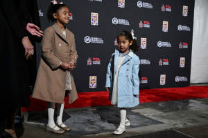 Video: Taylor Swift Gives '22' Hat to Kobe Bryant's Daughter Bianka at 'Eras' Concert
