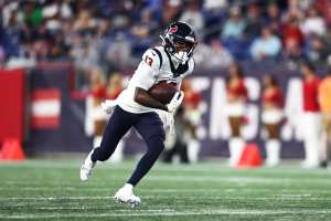 Houston, TX, USA. September 17, 2023: Houston Texans quarterback C.J. Stroud  (7) prepares for a play during a game between the Indianapolis Colts and  the Houston Texans in Houston, TX. Trask Smith/CSM