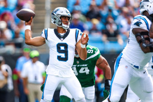 Former Gamecock Hayden Hurst scores first touchdown with Carolina Panthers