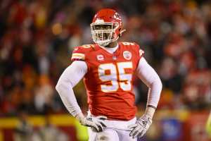 Chiefs unveil Super Bowl rings, Patrick Mahomes celebrates one