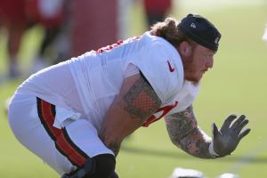 Bucs' Ryan Jensen Placed on Season-ending IR with Knee Injury; Career in Jeopardy