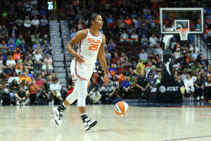 Alyssa Thomas gets another triple-double as Sun sink Sparks
