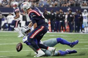 3 Takeaways from Patriots' Week 1 Loss vs. Eagles