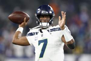 Seattle Seahawks wide receiver D'Wayne Eskridge during an NFL football game  against the San Francisco 49ers, Sunday, Dec. 5, 2021, in Seattle. The  Seahawks won 30-23. (AP Photo/Ben VanHouten Stock Photo - Alamy