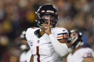 WATCH: Highlights from Bears' 2023 offseason featuring Justin Fields, DJ  Moore