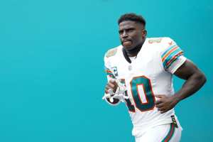 Dolphins' Tyreek Hill Says Trade Request Was to Bait Chiefs Into New Contract