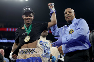 Shakur Stevenson Wins Fight vs. Edwin De Los Santos by Decision to Secure WBC Title