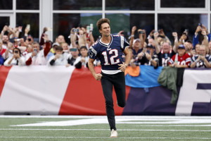 Alex Smith Calls Out Tom Brady for NFL Diss, Playing in 'Uncompetitive' AFC East