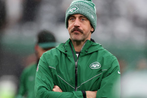 Aaron Rodgers Made Leaping INT at Jets Practice amid Injury Rehab, Teammates Say