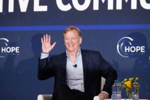 Report: NFL Officials 'Have Lost Their Minds Searching for Penalties' with Tush Push