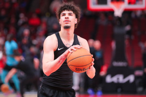 Woj: Hornets' LaMelo Ball Expected to Return from Ankle Injury vs. Spurs