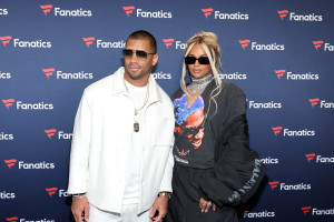 NFL Rumors: Russell Wilson, Wife Ciara Accepting Offers on $25M Denver-Area Mansion