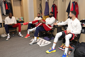Report: LeBron James, Kevin Durant, Steph Curry Among 2024 Team USA Roster 'Locks'
