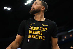 Warriors' Stephen Curry to Undergo MRI After Suffering Sprained Ankle vs. Clippers
