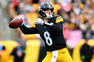 NFL Rumors: Kenny Pickett Traded from Steelers to Eagles amid Russell Wilson Contract