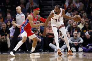Video: Suns' Kevin Durant Passes Shaq for 8th Place on NBA's All-Time Scoring List