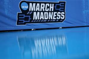 Tracking How Many Perfect Brackets Remain in 2024 March Madness NCAA Men's Tournament