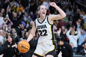 Shams: Steph Curry, Klay vs. Caitlin Clark, Sabrina Discussed for NBA All-Star 2025