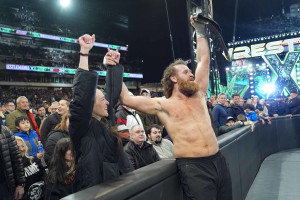 WWE Raw Results: Winners, Live Grades, Reaction and Highlights From April 15