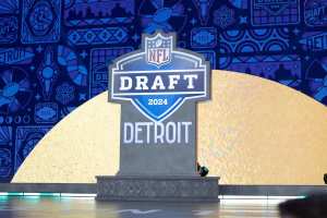 NFL Rumors: Giants, Vikings' Trade Offers for Patriots' No. 3 Draft Pick Revealed