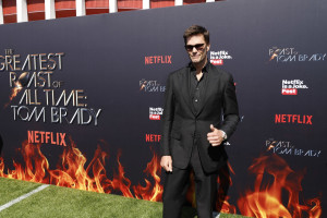 Tom Brady, Belichick, Bledsoe, More Draw Rave Reviews from Fans During Netflix Roast