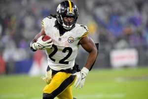 5 NFL Trades That Should Still Happen Before the 2024 NFL Season