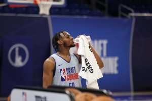 Bronny James Scores 4 in NBA Draft Combine Scrimmage amid LeBron, Lakers Rumors 
