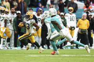 NFL Rumors: Dolphins vs. Packers to Play on Thanksgiving Night for 2024 Schedule
