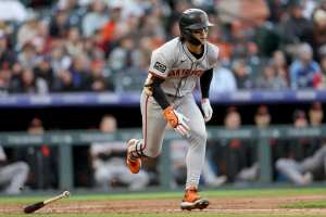 Giants' Jung Hoo Lee to Undergo Season-Ending Surgery on Shoulder Injury 