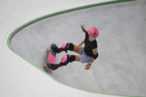 Video: 14-Year-Old Arisa Trew Becomes 1st Female Skateboarder to Land 900