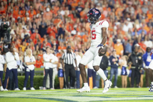 Transfer Portal News: Top 6 Offensive Transfers That Haven't Committed