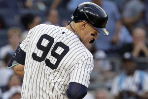 Yankees' Aaron Judge Suffers Hand Injury After Getting Hit by Pitch; X-Rays Negative