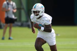 Photo: Dolphins' Malik Washington Gets Leg Tattoo of 2024 NFL Draft Announcement