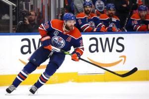 NHL Rumors: Oilers Not Inclined to Let Leon Draisaitl Play Out Final Year of Contract