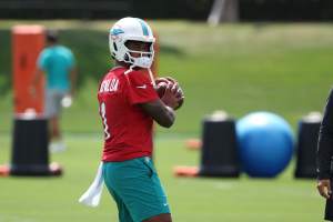 NFL Rumors: Tua Tagovailoa, Dolphins Have 'Active' Contract Talks, Remain 'Amicable'