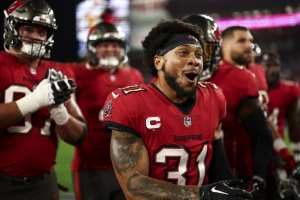 Antoine Winfield Jr., Kyle Hamilton Top NFL Safety Rankings by Coaches, Execs