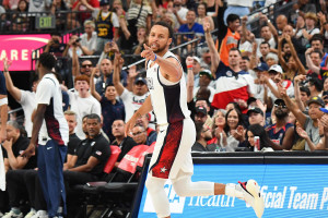 Video: Stephen Curry, Jayson Tatum, Devin Booker Play Golf Ahead of Team USA Practice